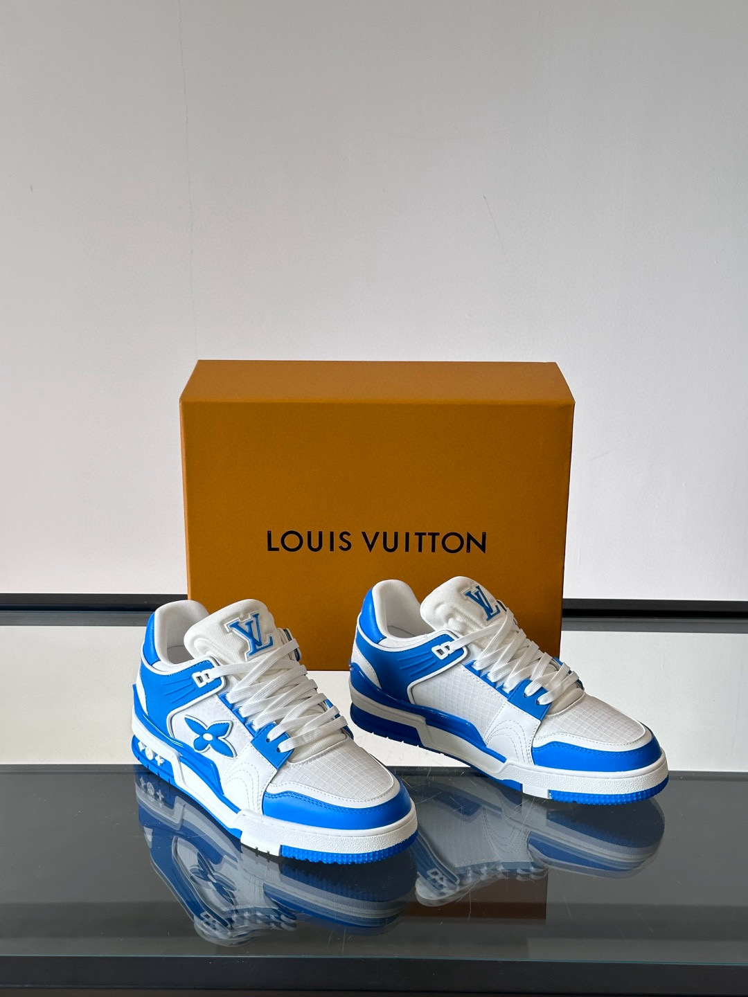 루이비통 Louis Vuitton 스니커즈