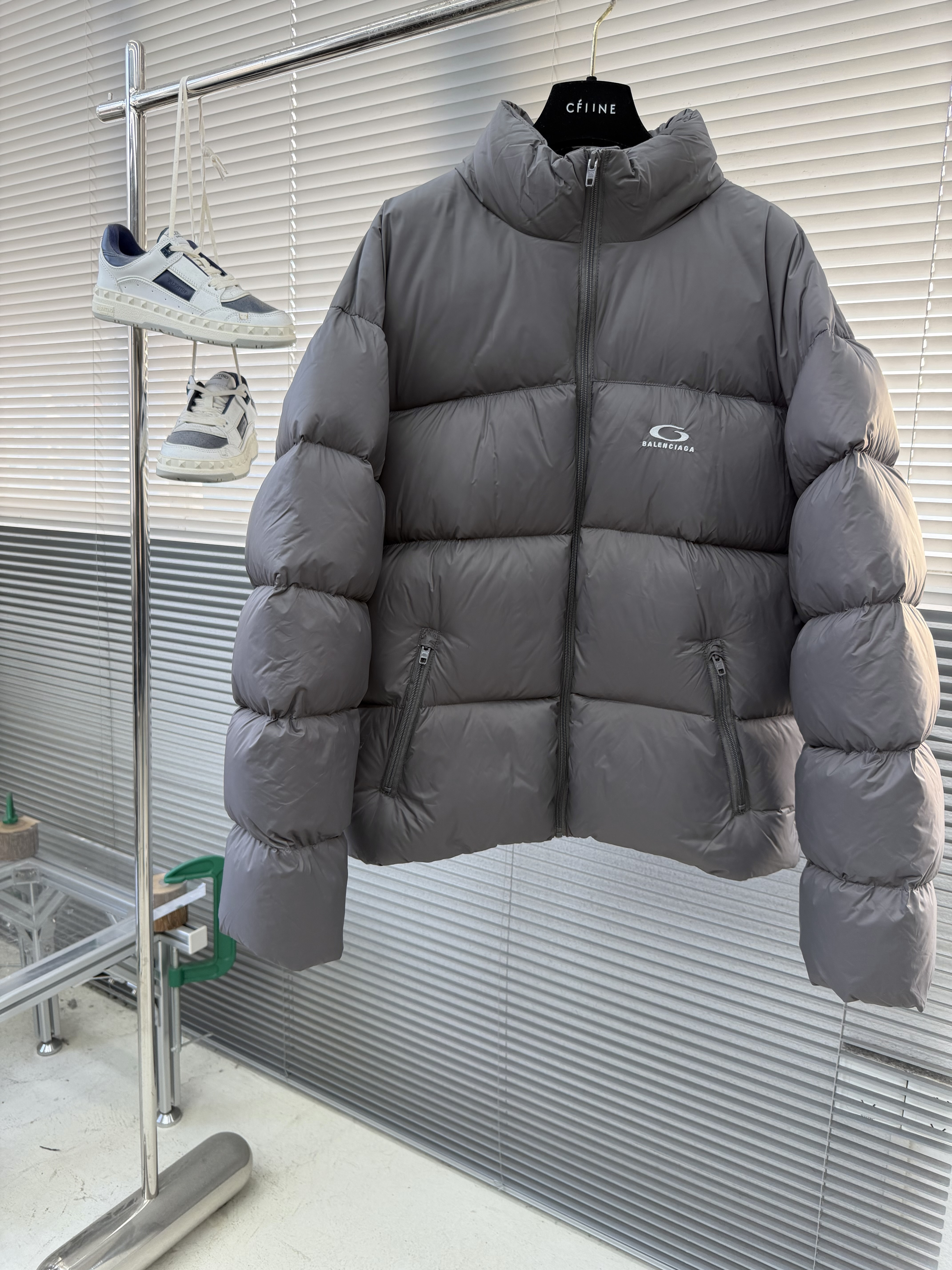 발렌시아가 Balenciaga 다운재킷