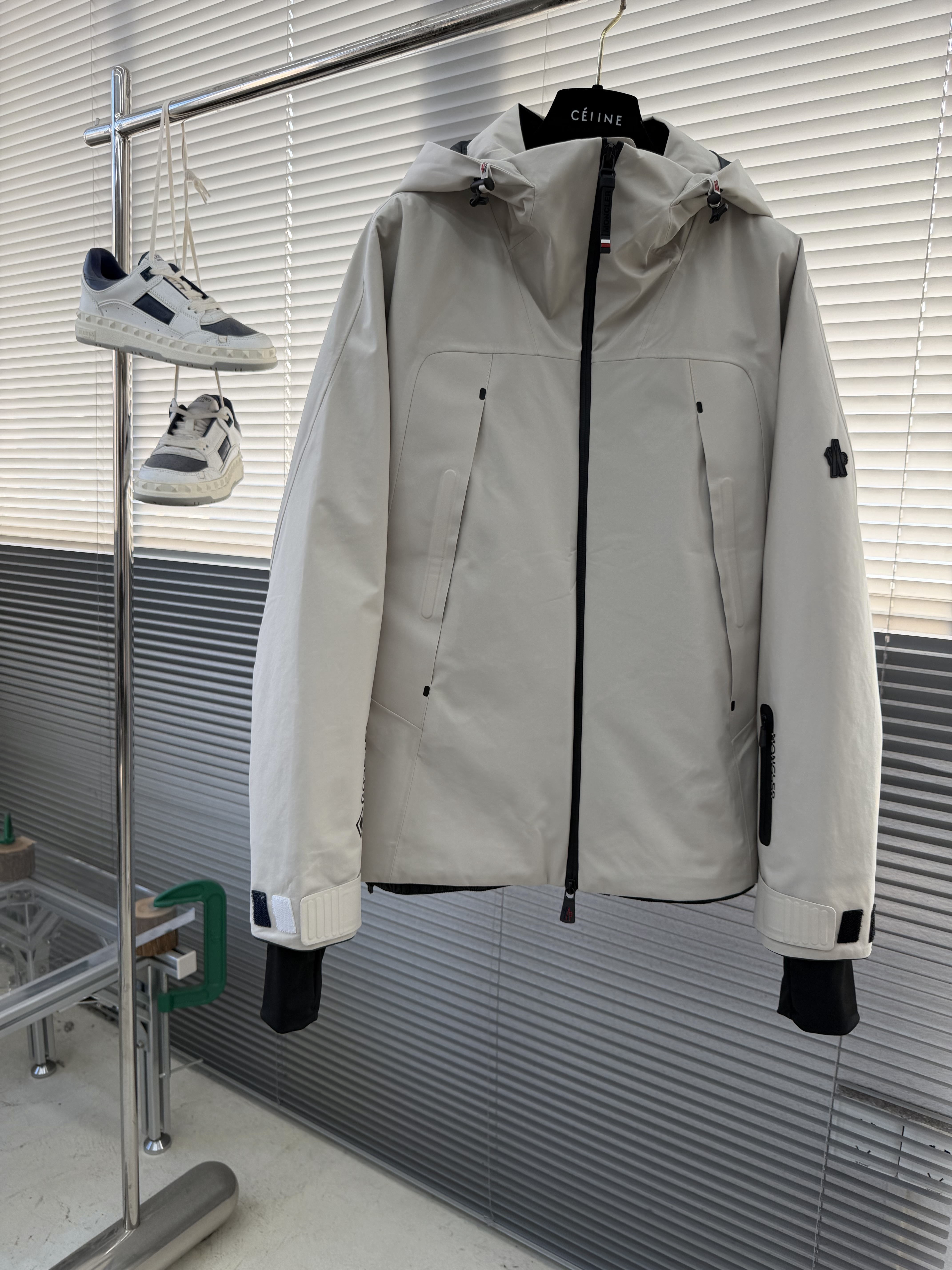 몽클레어 Moncler 다운재킷.