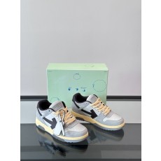 오프화이트 (Off-White) Out of office 스니커즈