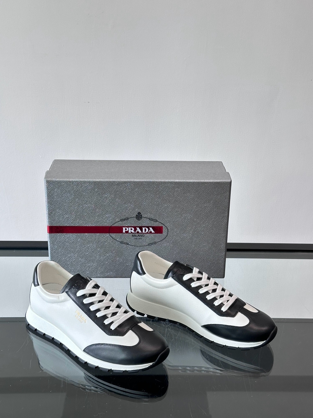 프라다 Prada 스니커즈