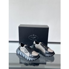프라다 Prada Downtown Bold 스니커즈