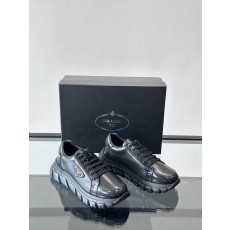 프라다 Prada Downtown Bold 스니커즈