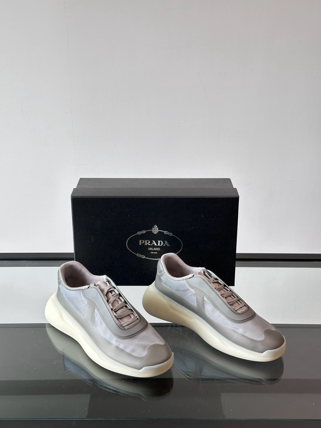 프라다 Prada Linea Rossa 스니커즈