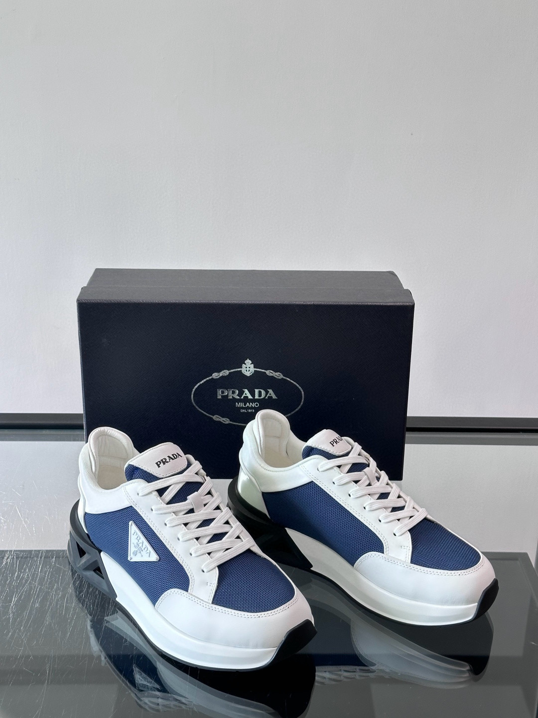 프라다 Prada 스니커즈