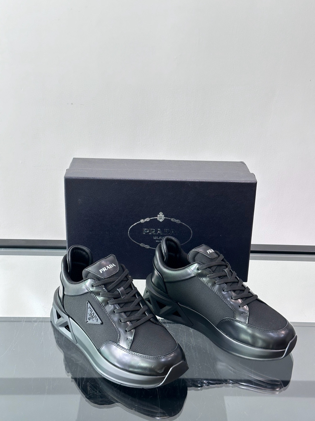 프라다 Prada 스니커즈