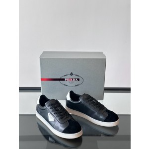프라다 Prada 스니커즈 Black