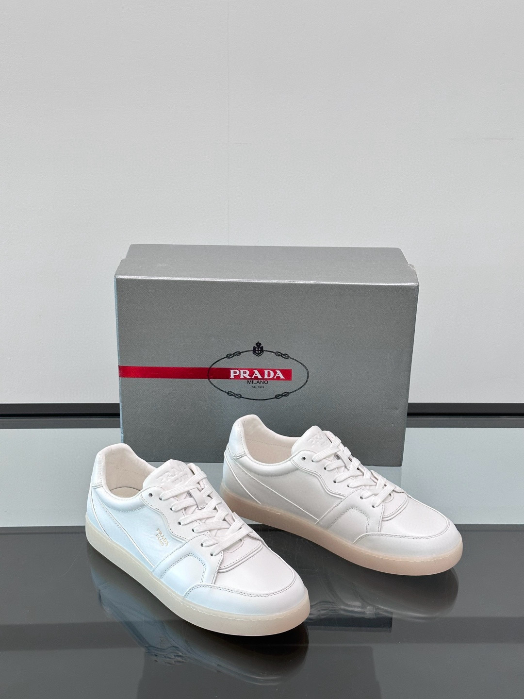 프라다 Prada 스니커즈