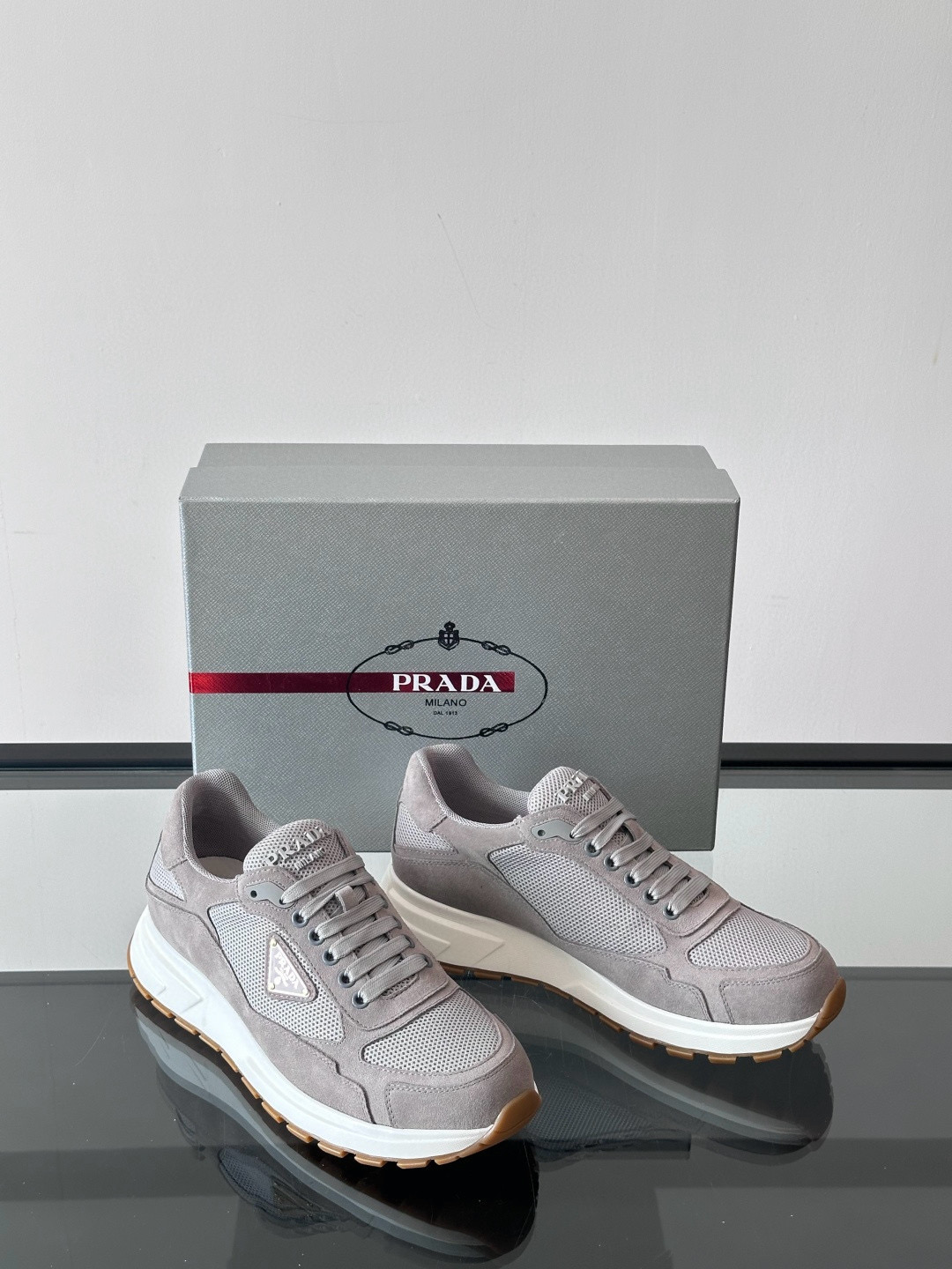 프라다 Prada 스니커즈