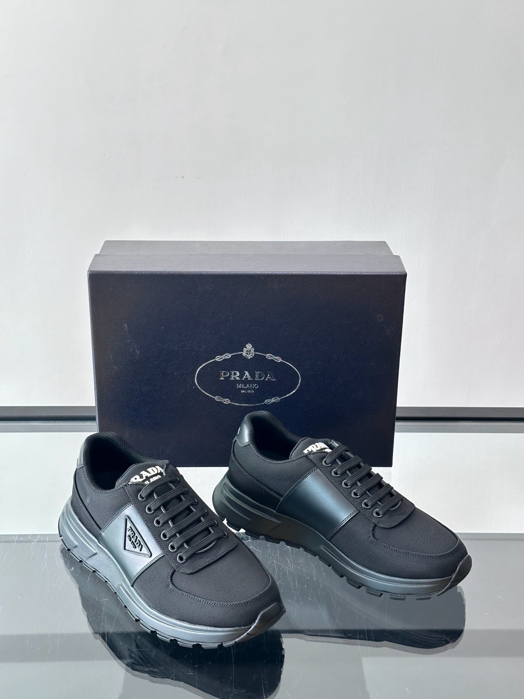 프라다 Prada 스니커즈