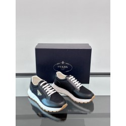 프라다 Prada 스니커즈 Black