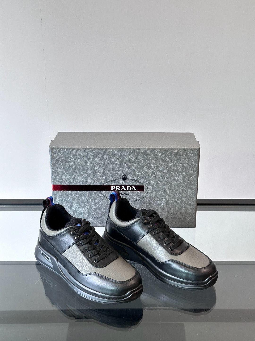 프라다 Prada 스니커즈