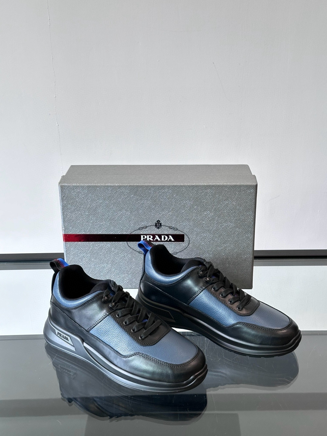 프라다 Prada 스니커즈