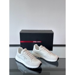 프라다 Prada 스니커즈 White