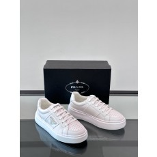 프라다 Prada 스니커즈 White
