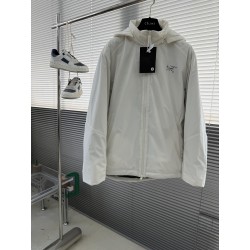 아크테릭스 ARC'TERYX 패딩