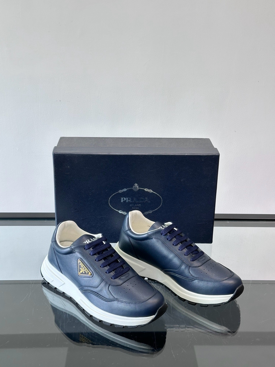 프라다 Prada 스니커즈