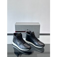 프라다 Prada 스니커즈 Black
