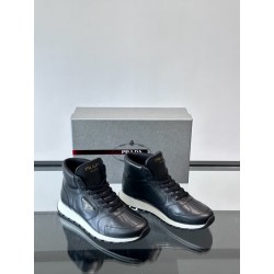 프라다 Prada 스니커즈 Black