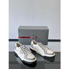 프라다 Prada 스니커즈