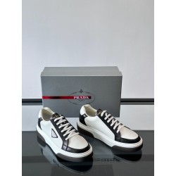 프라다 Prada 스니커즈