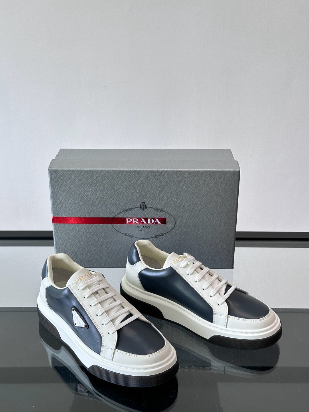 프라다 Prada 스니커즈