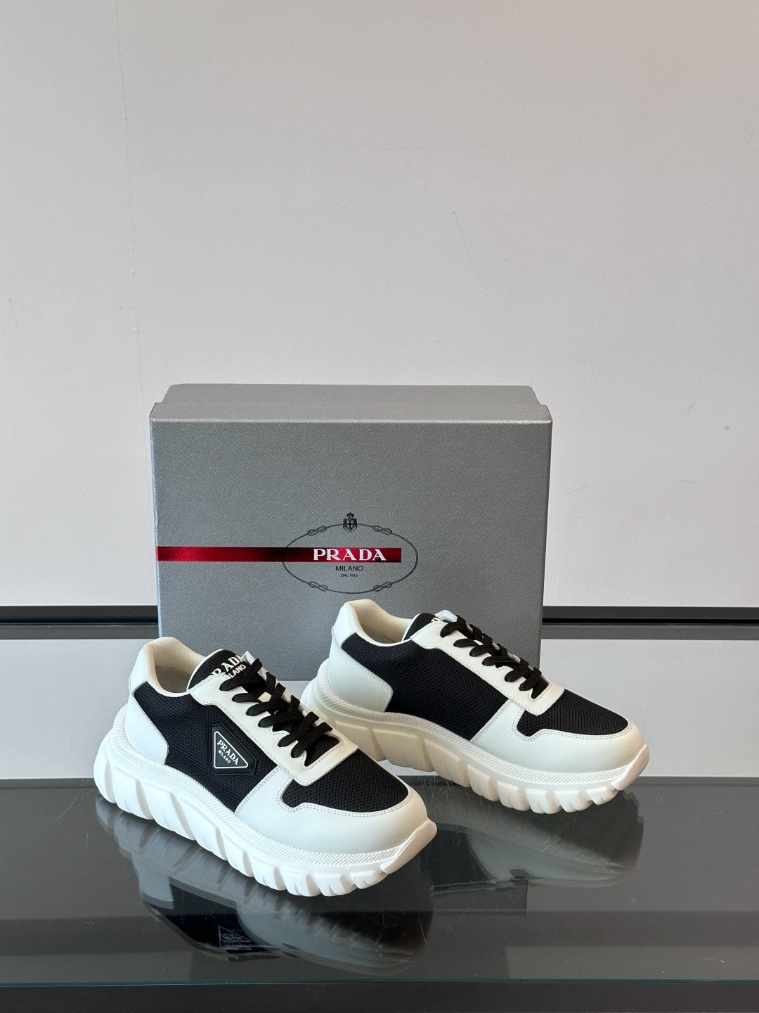 프라다 Prada 스니커즈