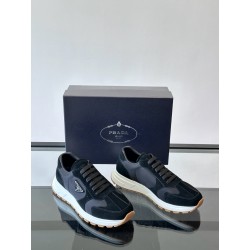 프라다 Prada 스니커즈 Black