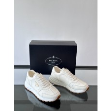 프라다 Prada 스니커즈 White
