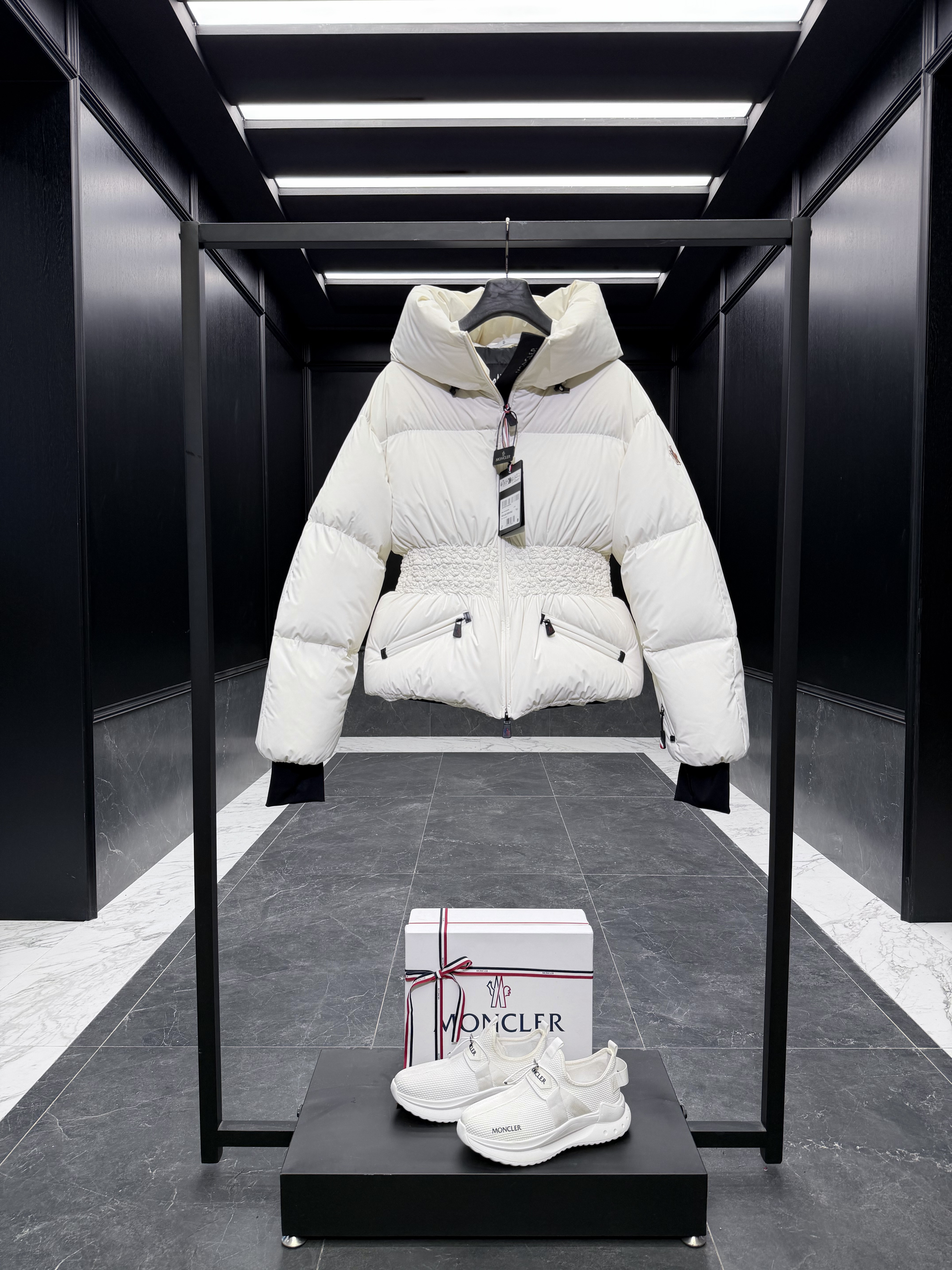 몽클레어 Moncler Wollemi 다운재킷。