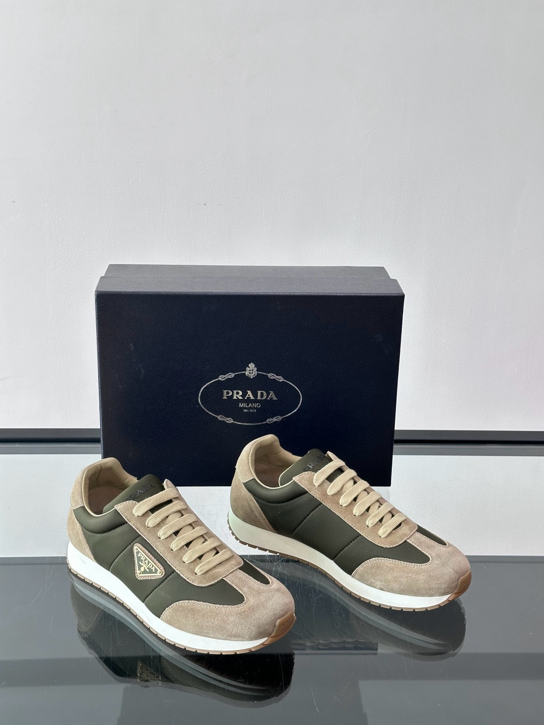 프라다 Prada 스니커즈