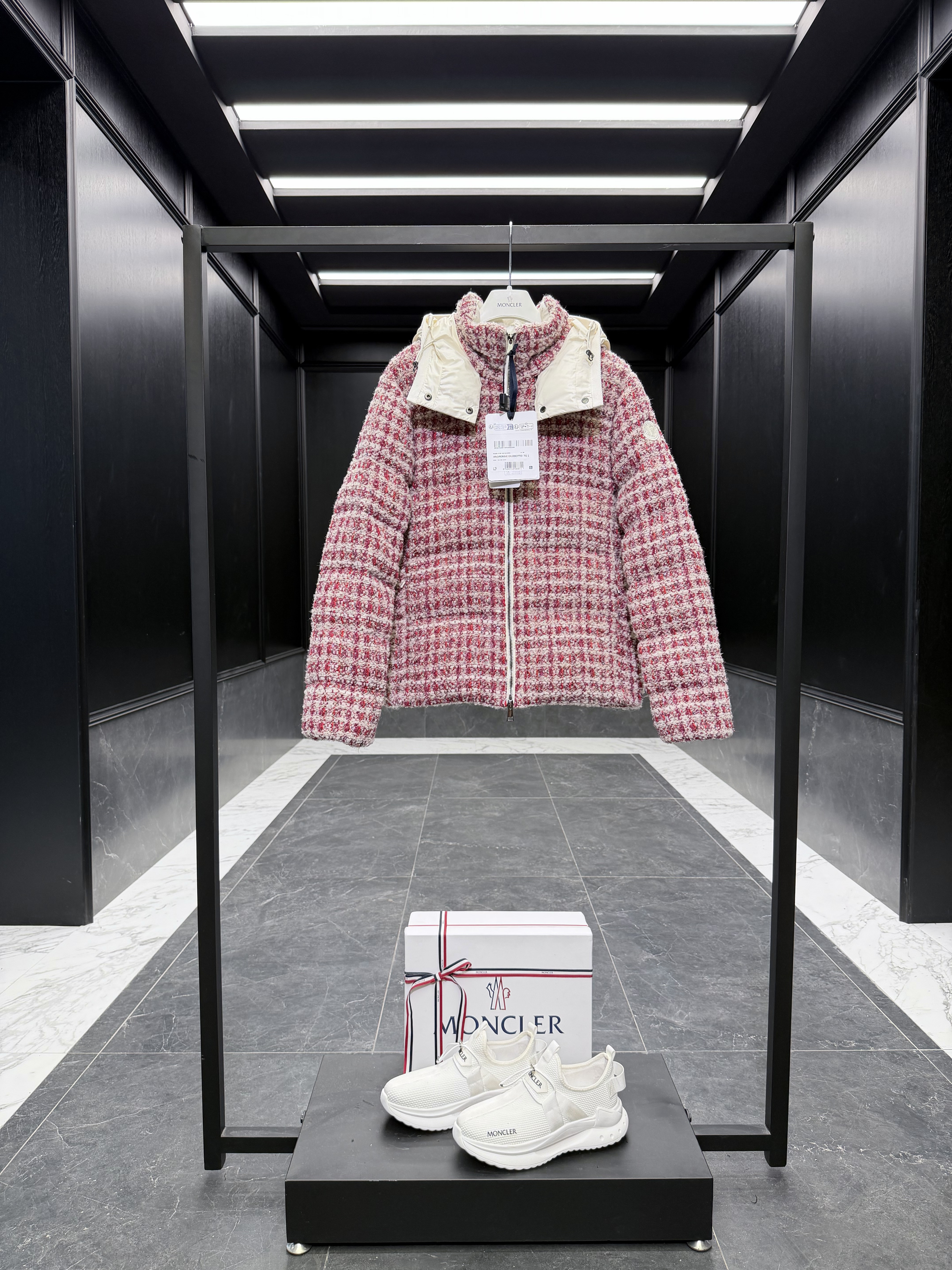 몽클레어 Moncler Andronne 다운재킷