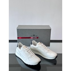 프라다 Prada 스니커즈 White