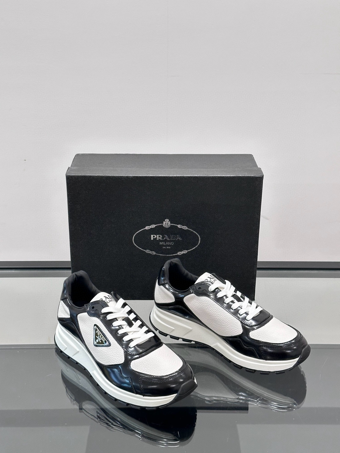 프라다 Prada Prax 스니커즈