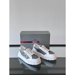 프라다 Prada 스니커즈