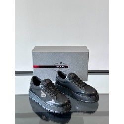 프라다 Prada 스니커즈