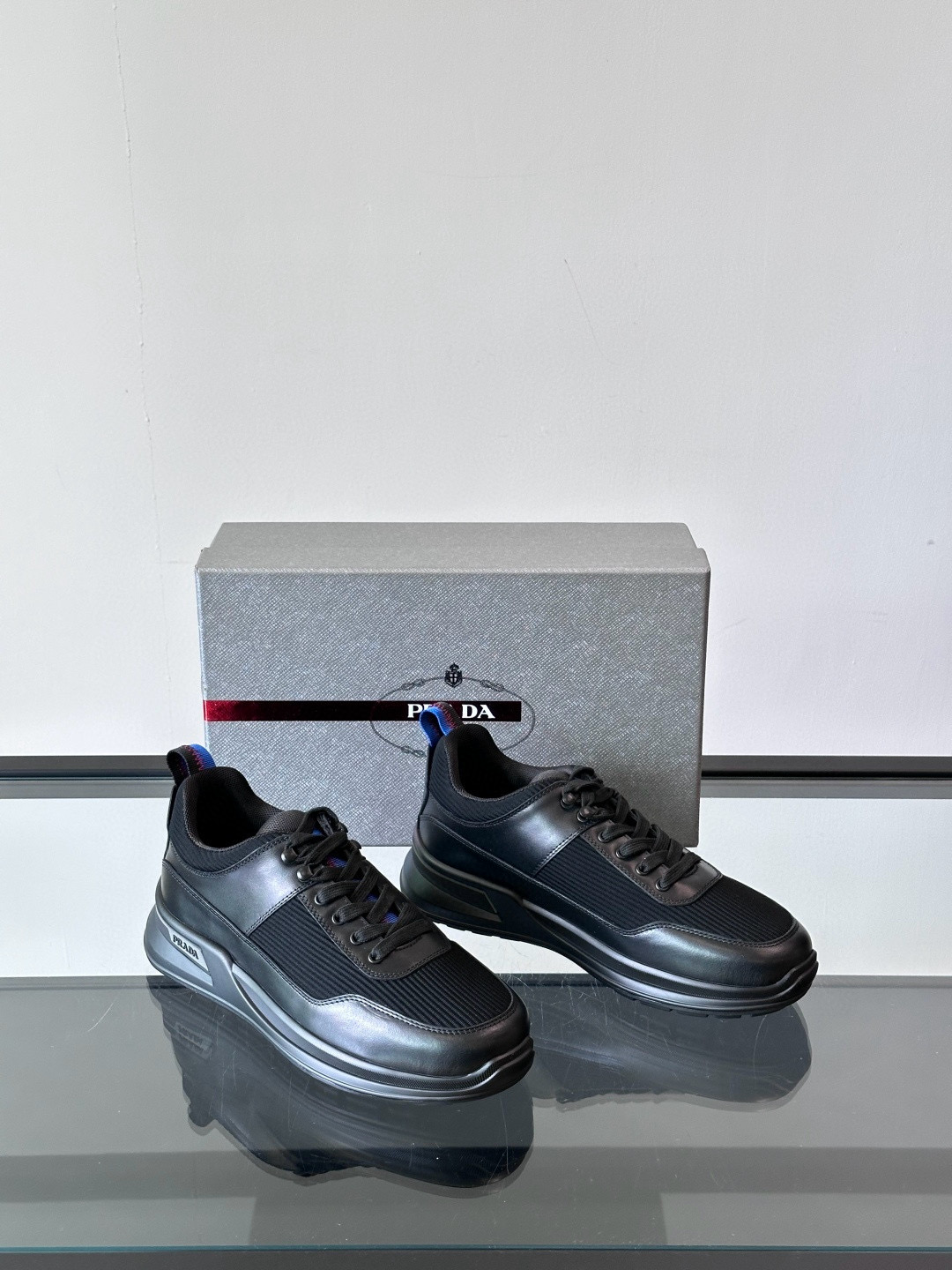 프라다 Prada 스니커즈