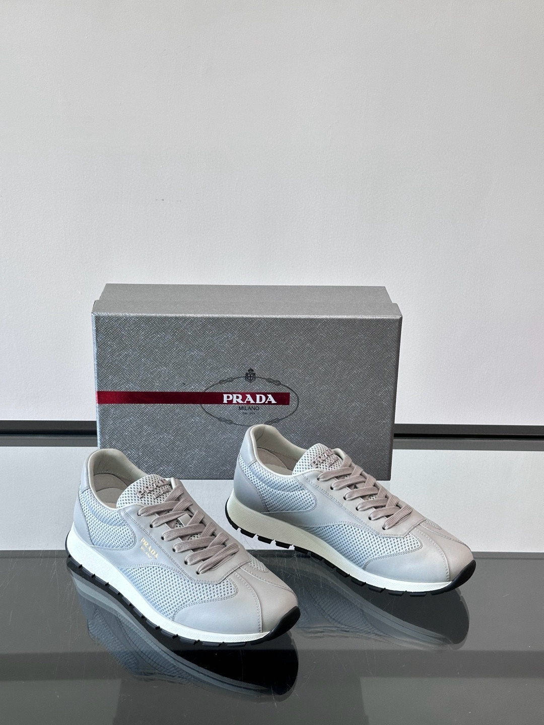 프라다 Prada 스니커즈