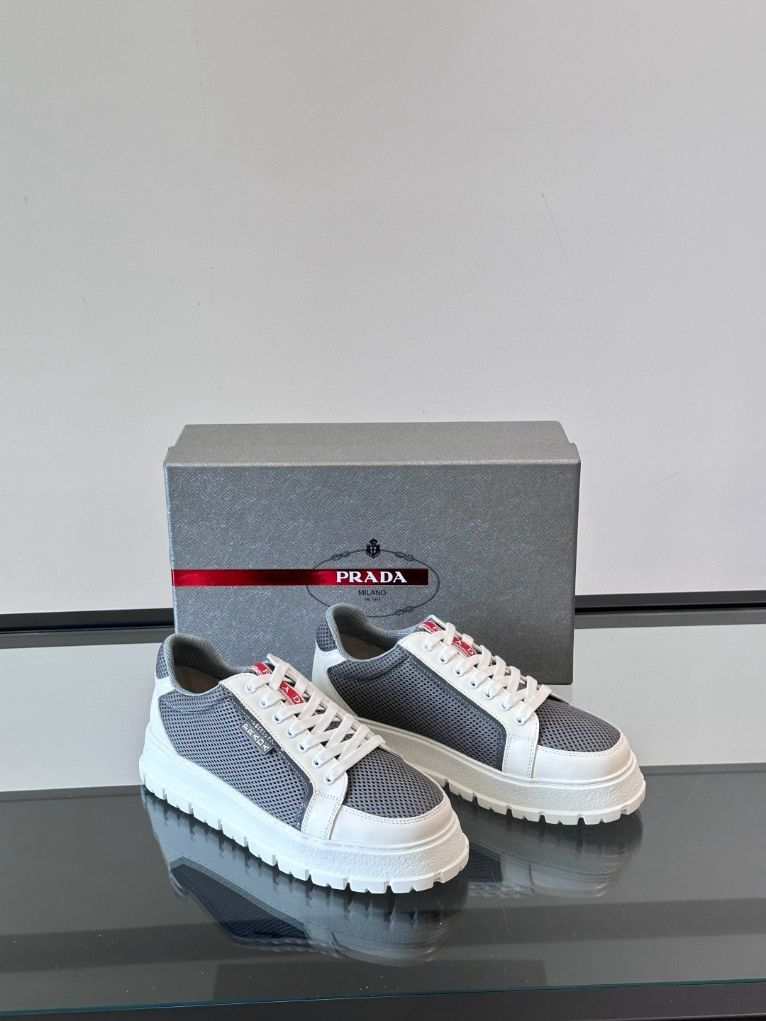 프라다 Prada 스니커즈