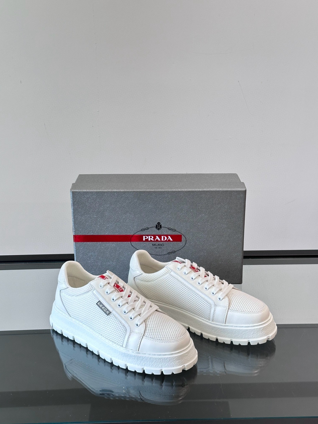 프라다 Prada 스니커즈