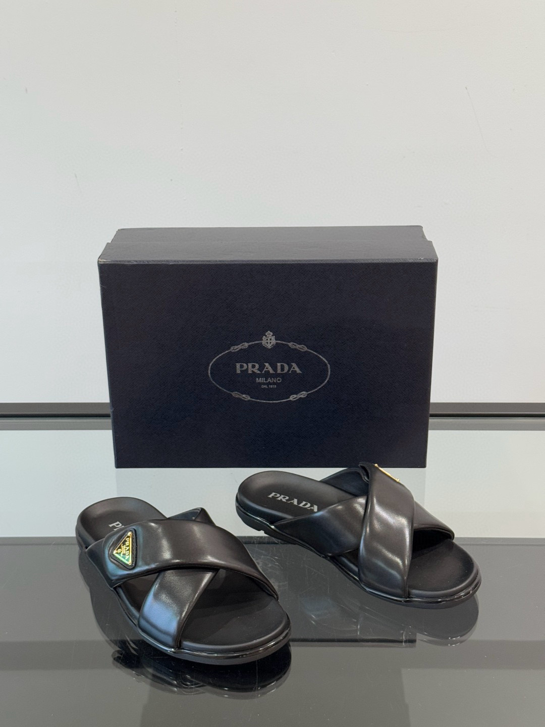 프라다 Prada 슬리퍼