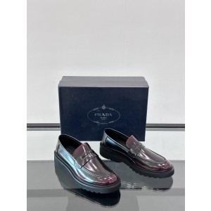 프라다 Prada 로퍼 슈즈