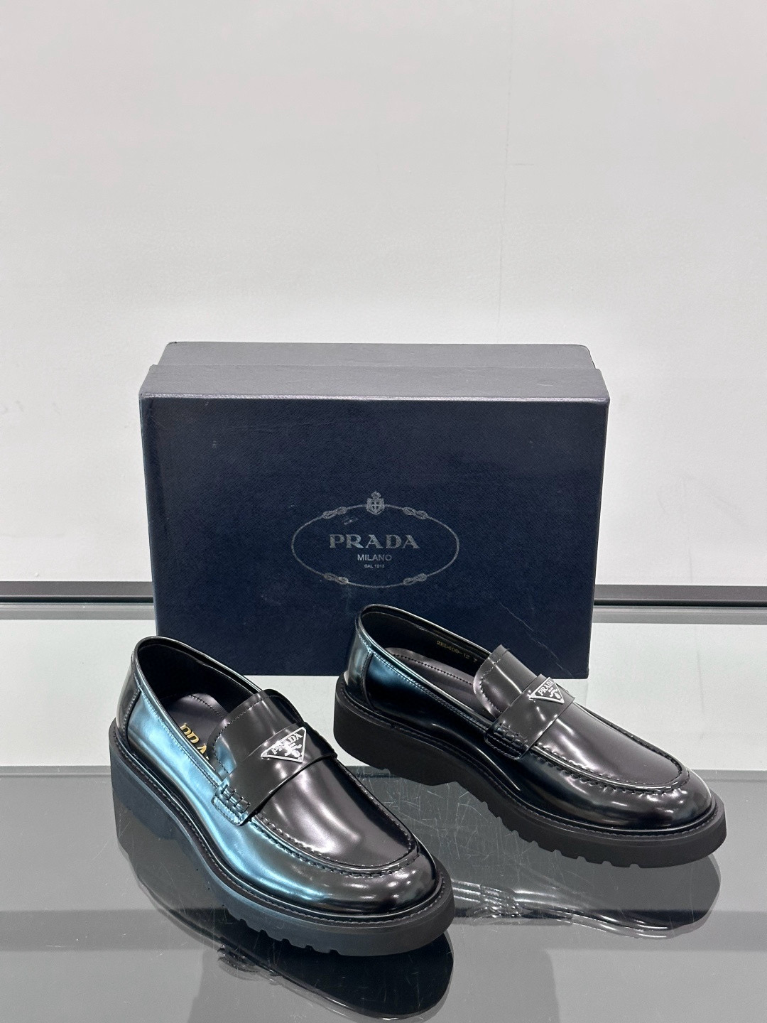 프라다 Prada 로퍼 슈즈