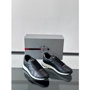 프라다 Prada 스니커즈 Black