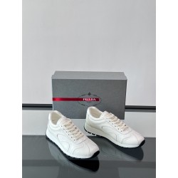 프라다 Prada 스니커즈 White