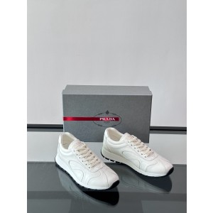 프라다 Prada 스니커즈 White