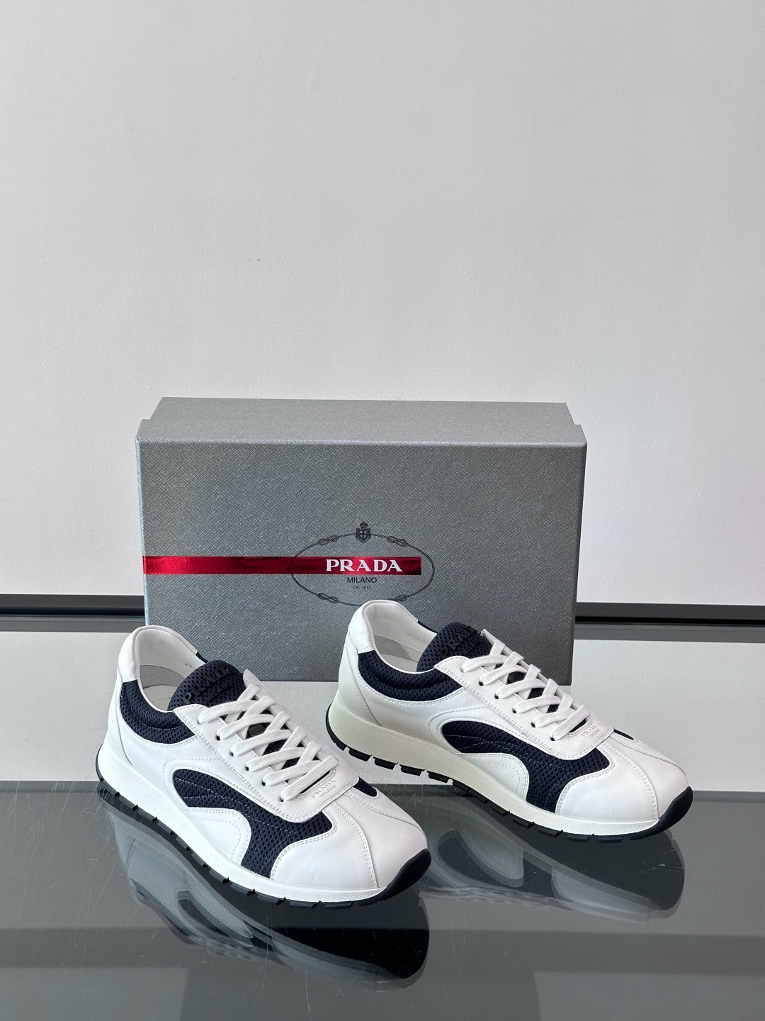 프라다 Prada 스니커즈