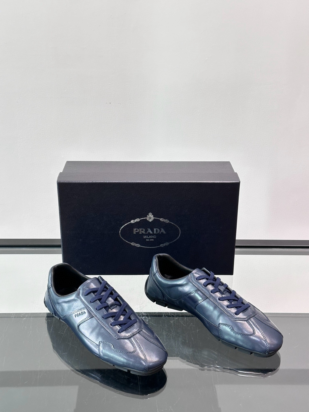 프라다 Prada 스니커즈