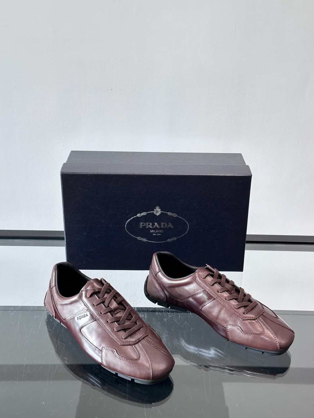 프라다 Prada 스니커즈