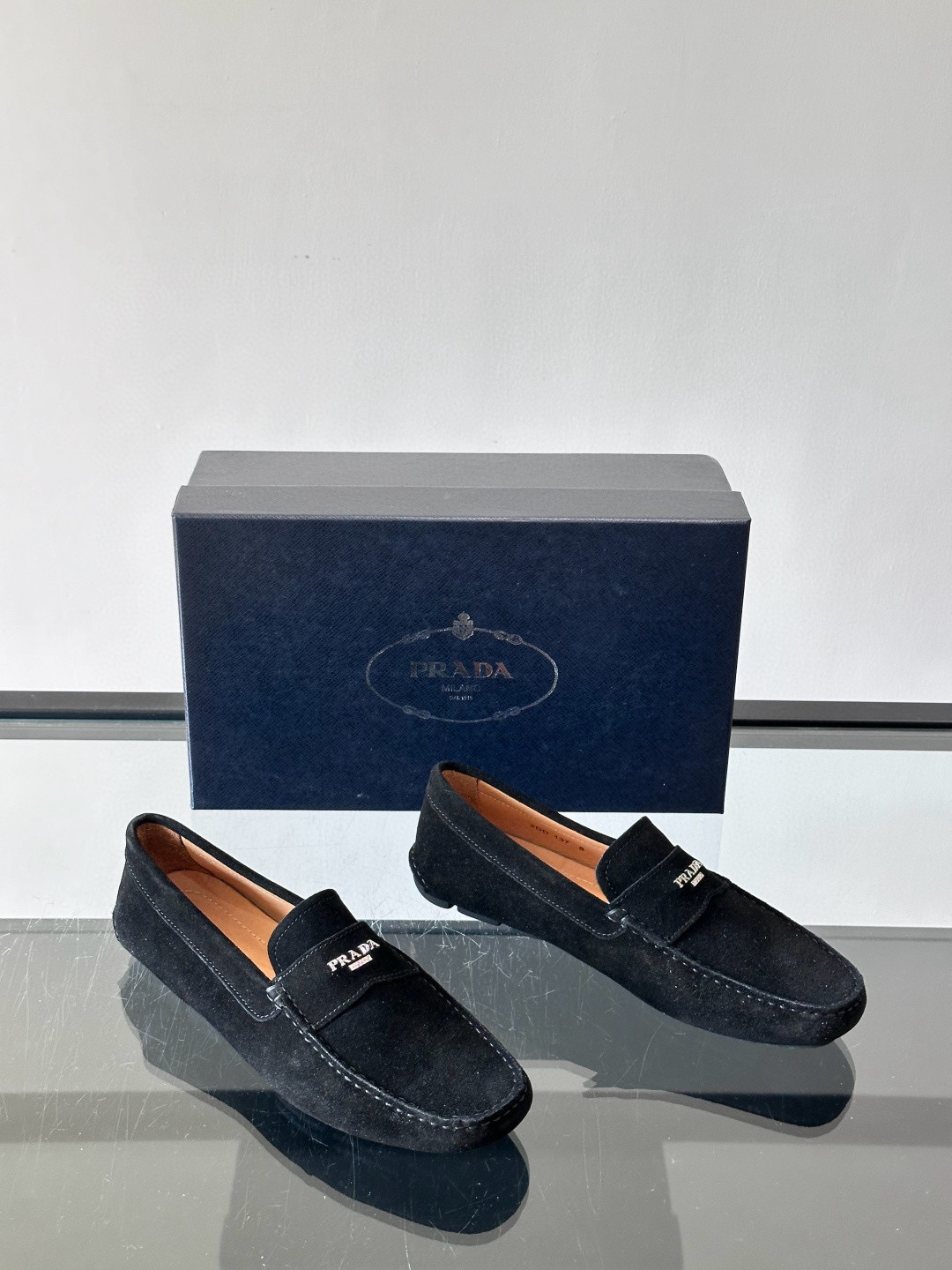 프라다 Prada 로퍼